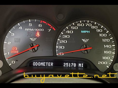 Used 2004 Chevrolet Corvette Coupe w/ Roof Package image 14