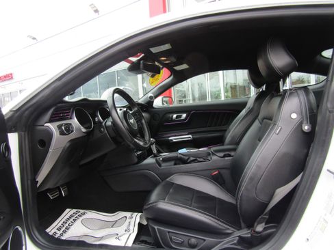 Used 2021 Ford Mustang Premium image 11