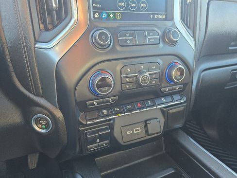 Used 2022 Chevrolet Silverado 2500 LT w/ Z71 Sport Edition image 31