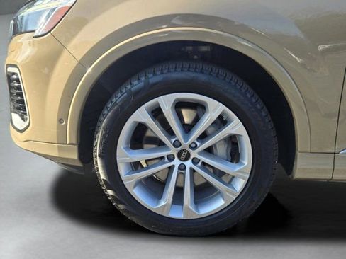 Used 2025 Audi Q7 3.0T Premium Plus AWD/4WD image 35