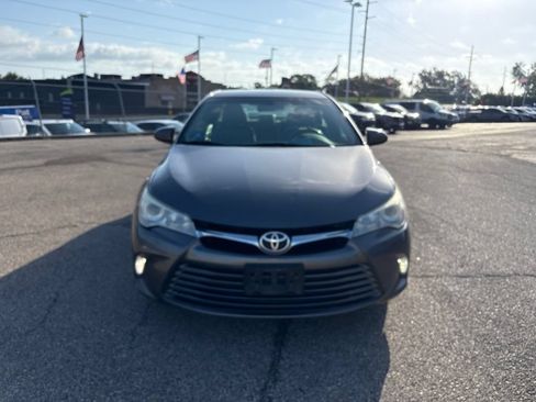 Used 2016 Toyota Camry XLE w/ Protection Package (Q2) FWD image 2