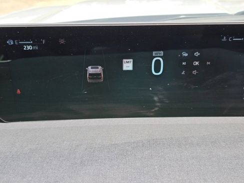 Used 2025 Ford Expedition Active RWD image 22