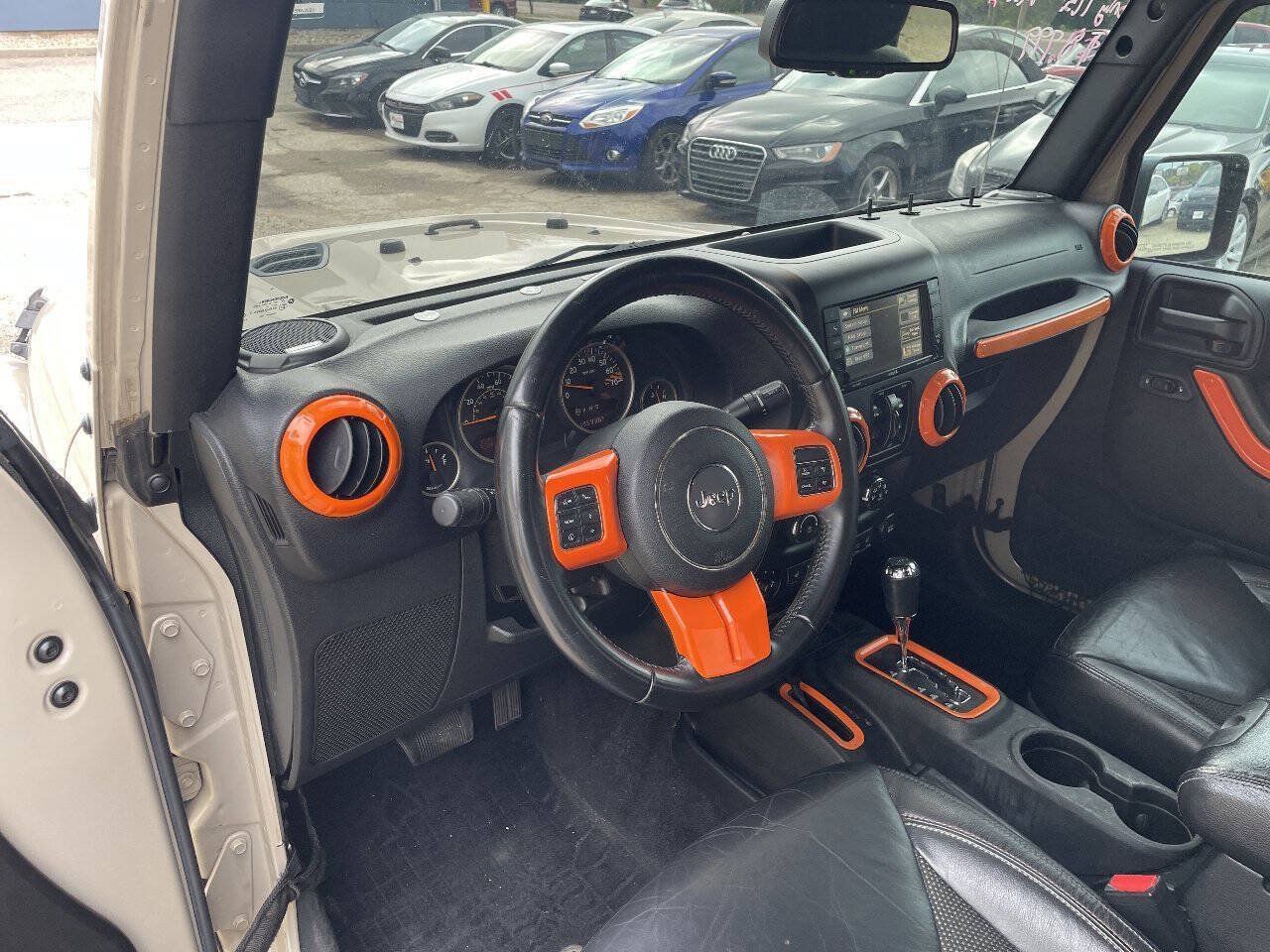 Used 2016 Jeep Wrangler Unlimited Sahara AWD/4WD image 58