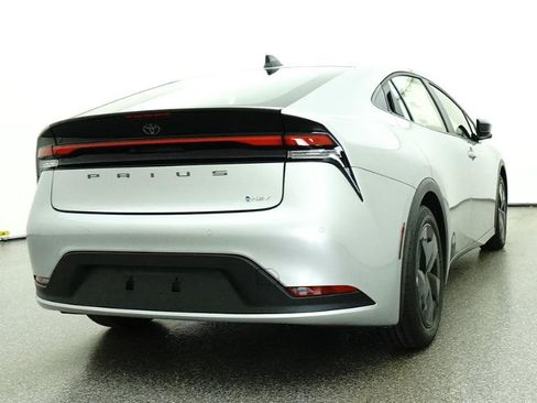 New 2026 Toyota Prius LE FWD image 27