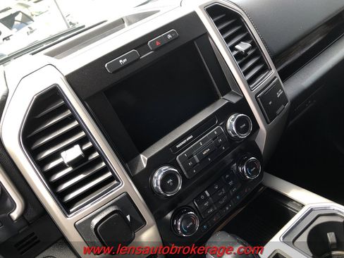 Used 2019 Ford F150 Lariat RWD image 14