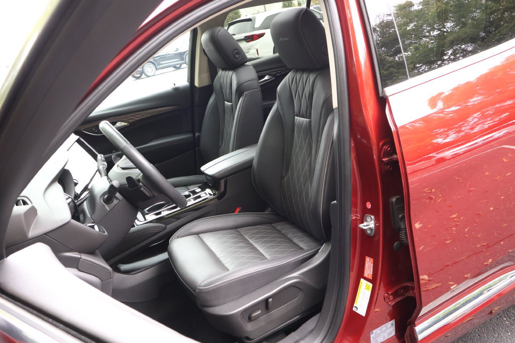 Certified 2023 Buick Envision Avenir AWD/4WD image 34