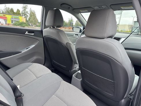 Used 2013 Hyundai Accent GLS image 19