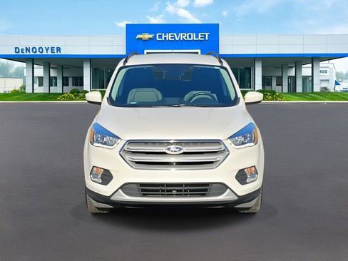 Used 2018 Ford Escape SEL image 2