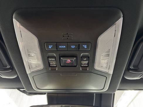 Used 2022 Toyota RAV4 SE w/ Convenience Package AWD/4WD image 19