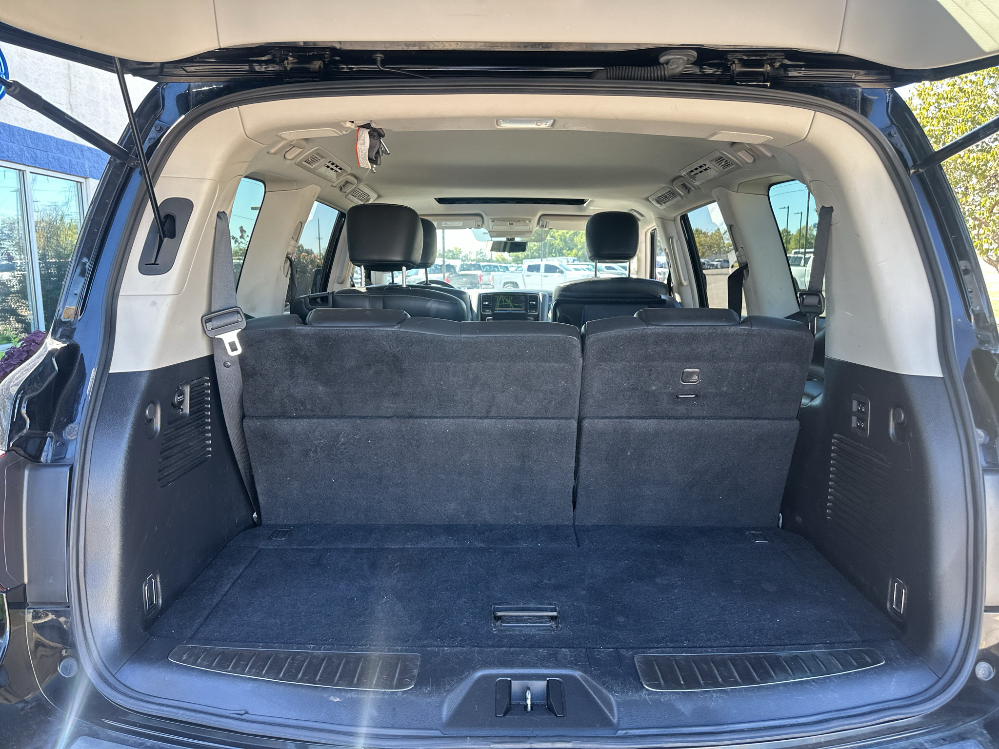 Used 2021 INFINITI QX80 Luxe RWD image 16