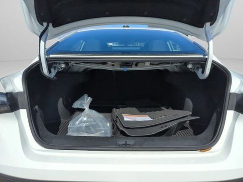 New 2026 Nissan Sentra SV w/ Floor Mat Package FWD image 19
