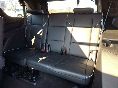 Used 2023 Cadillac Escalade Premium Luxury image 11