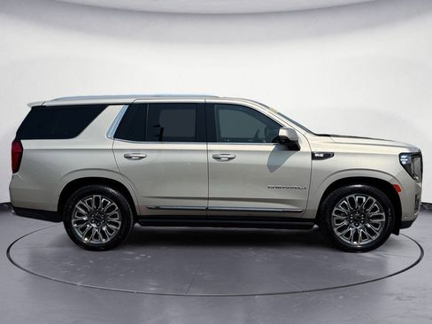 Used 2024 GMC Yukon Denali Ultimate AWD/4WD image 6