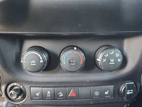 Used 2015 Jeep Wrangler Unlimited Sport image 21