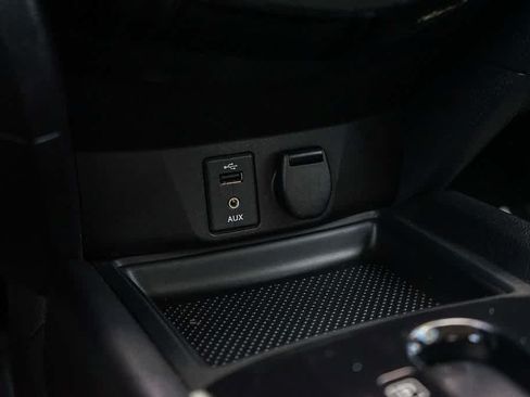 Used 2016 Nissan Rogue S FWD image 22