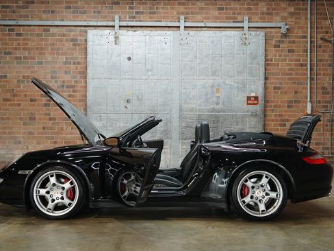 Used 2006 Porsche 911 Carrera 4S image 34