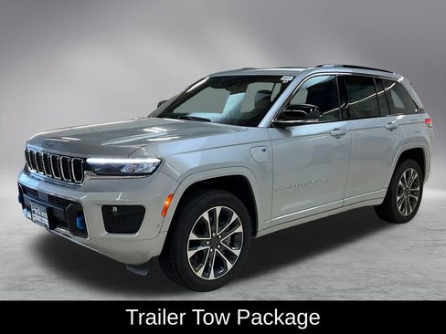 New 2025 Jeep Grand Cherokee Overland w/ Luxury Tech Group IV image 4