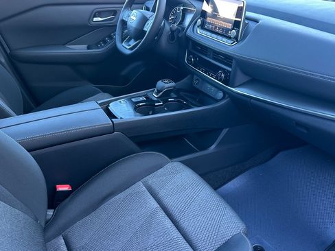 New 2026 Nissan Rogue SV FWD image 18