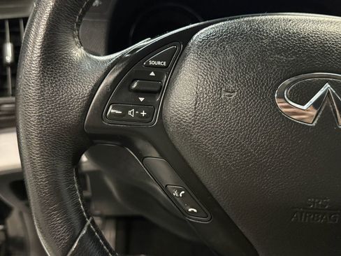 Used 2011 INFINITI G37 Journey image 29