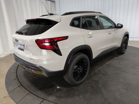 New 2026 Chevrolet Trax ACTIV w/ Driver Confidence Package image 9