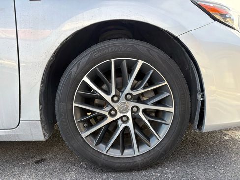 Used 2016 Lexus ES 350 ES 350 Sedan 4D image 25