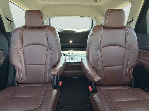 Used 2020 Buick Enclave Avenir w/ Avenir Technology Package FWD image 21