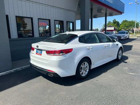 Used 2018 Kia Optima LX FWD image 25