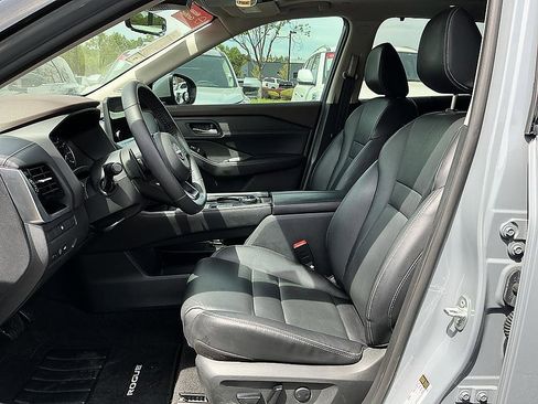 Certified 2023 Nissan Rogue SL w/ SL Premium Package image 13