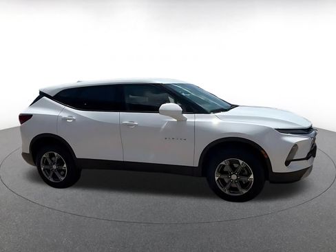 Used 2025 Chevrolet Blazer LT FWD image 15