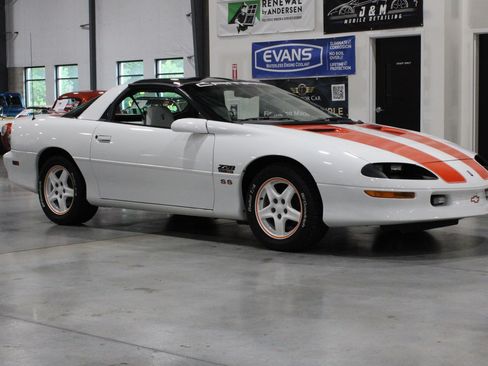 Used 1997 Chevrolet Camaro Z28 w/ Preferred Equipment Group 2 RWD image 26