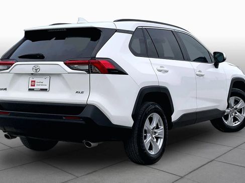 Used 2021 Toyota RAV4 XLE FWD image 12