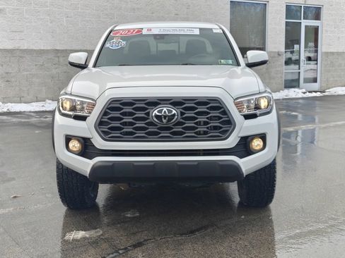 Certified 2021 Toyota Tacoma TRD Off-Road image 2