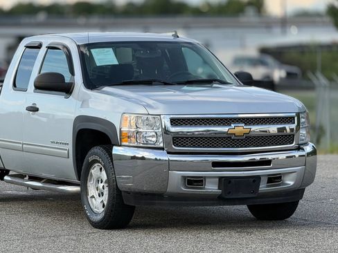 Used 2013 Chevrolet Silverado 1500 LT w/ All-Star Edition AWD/4WD image 15