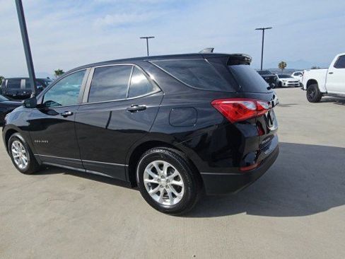Used 2021 Chevrolet Equinox LS FWD image 6
