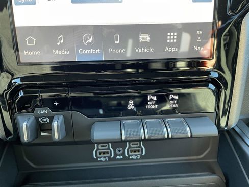 New 2026 RAM 1500 Lone Star AWD/4WD image 23
