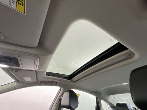 Used 2024 Honda Accord EX-L image 37