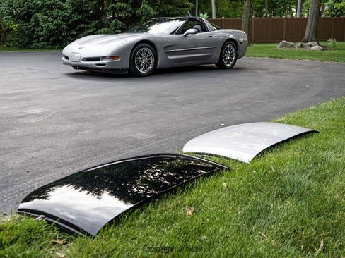 Used 1999 Chevrolet Corvette Coupe w/ Performance Handling Pkg RWD image 68