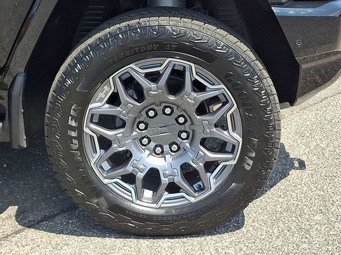Used 2025 GMC Hummer EV 3X AWD/4WD image 27