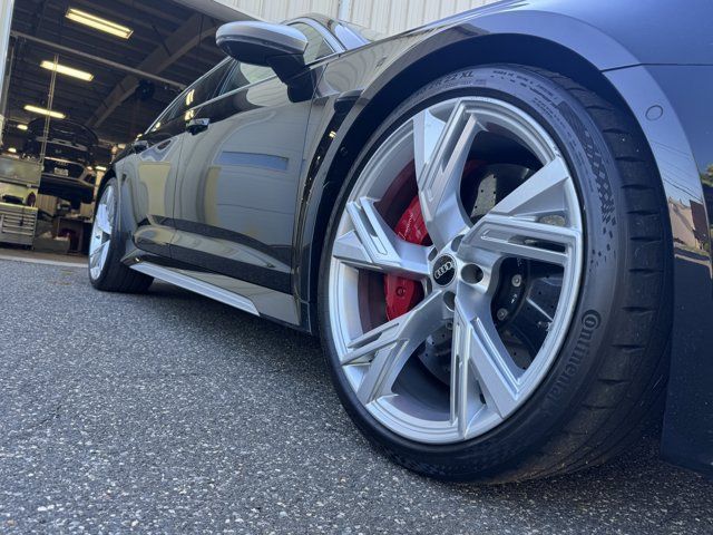 Certified 2022 Audi RS 6 AWD/4WD image 10