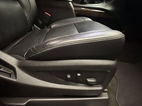 Used 2017 Chevrolet Tahoe LT w/ LT Signature Package image 19