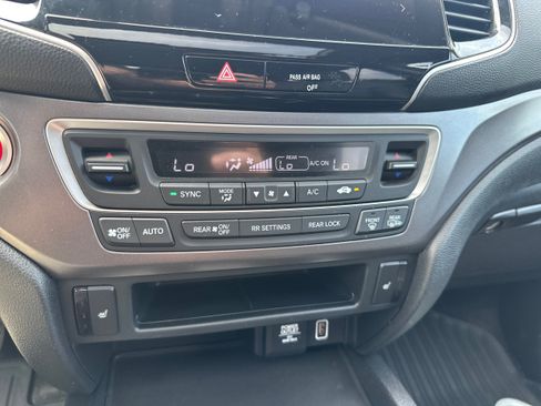 Used 2021 Honda Pilot Black Edition image 31