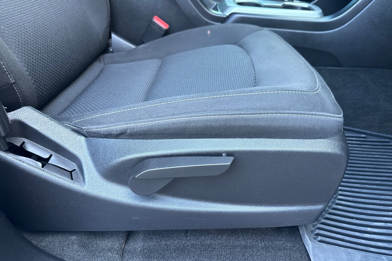Used 2018 Chevrolet Colorado LT w/ LT Convenience Package AWD/4WD image 21
