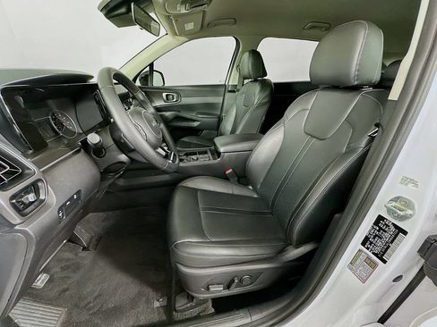 Used 2022 Kia Sorento S FWD image 21