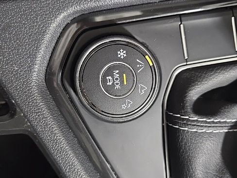 Used 2022 Volkswagen Tiguan SEL R-Line image 7