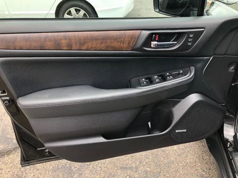 Used 2016 Subaru Outback 2.5i Limited AWD/4WD image 18
