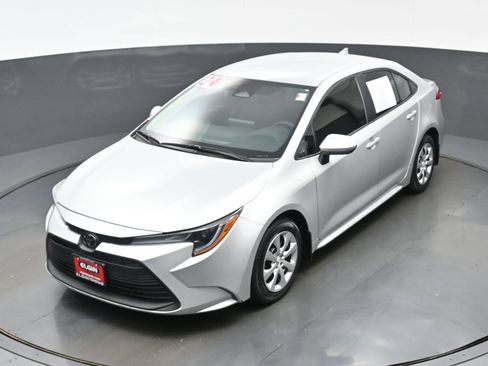 Used 2024 Toyota Corolla LE FWD image 34