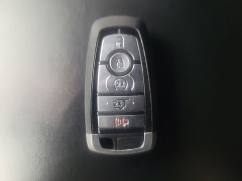 Used 2020 Ford Explorer ST image 32