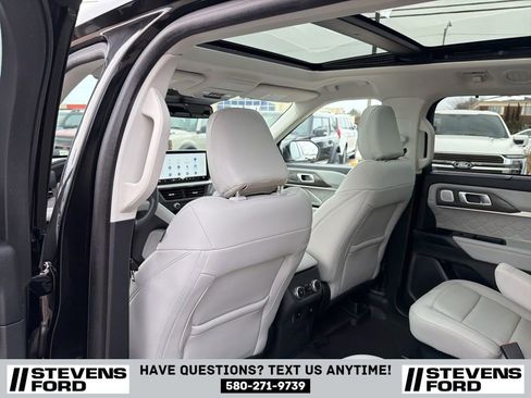 Used 2025 Ford Explorer Platinum w/ Ultimate Package image 38