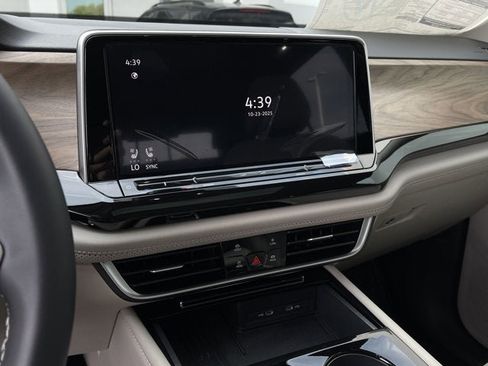 New 2026 Volkswagen Atlas SE image 17