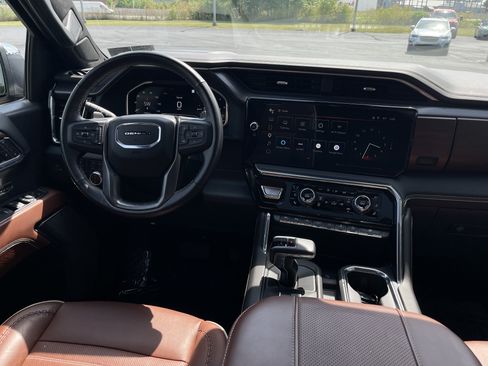 Used 2023 GMC Sierra 1500 Denali Ultimate AWD/4WD image 29